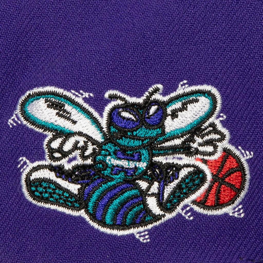 MENS MITCHELL & NESS NBA RETRO SPORT SNAPBACK HWC HORNETS - PURPLE