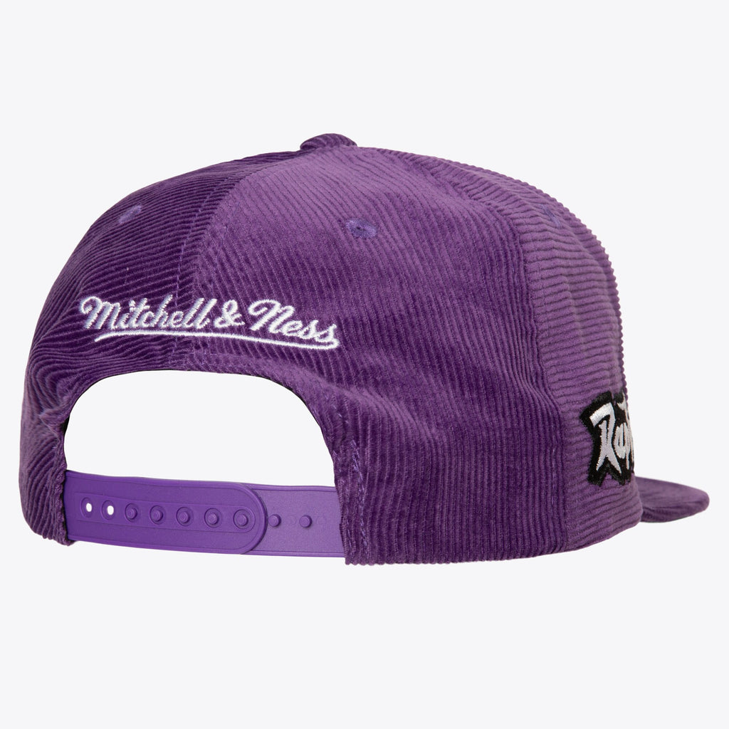 MENS MITCHELL & NESS NBA ALL DIRECTIONS SNAPBACK HWC RAPTORS - PURPLE