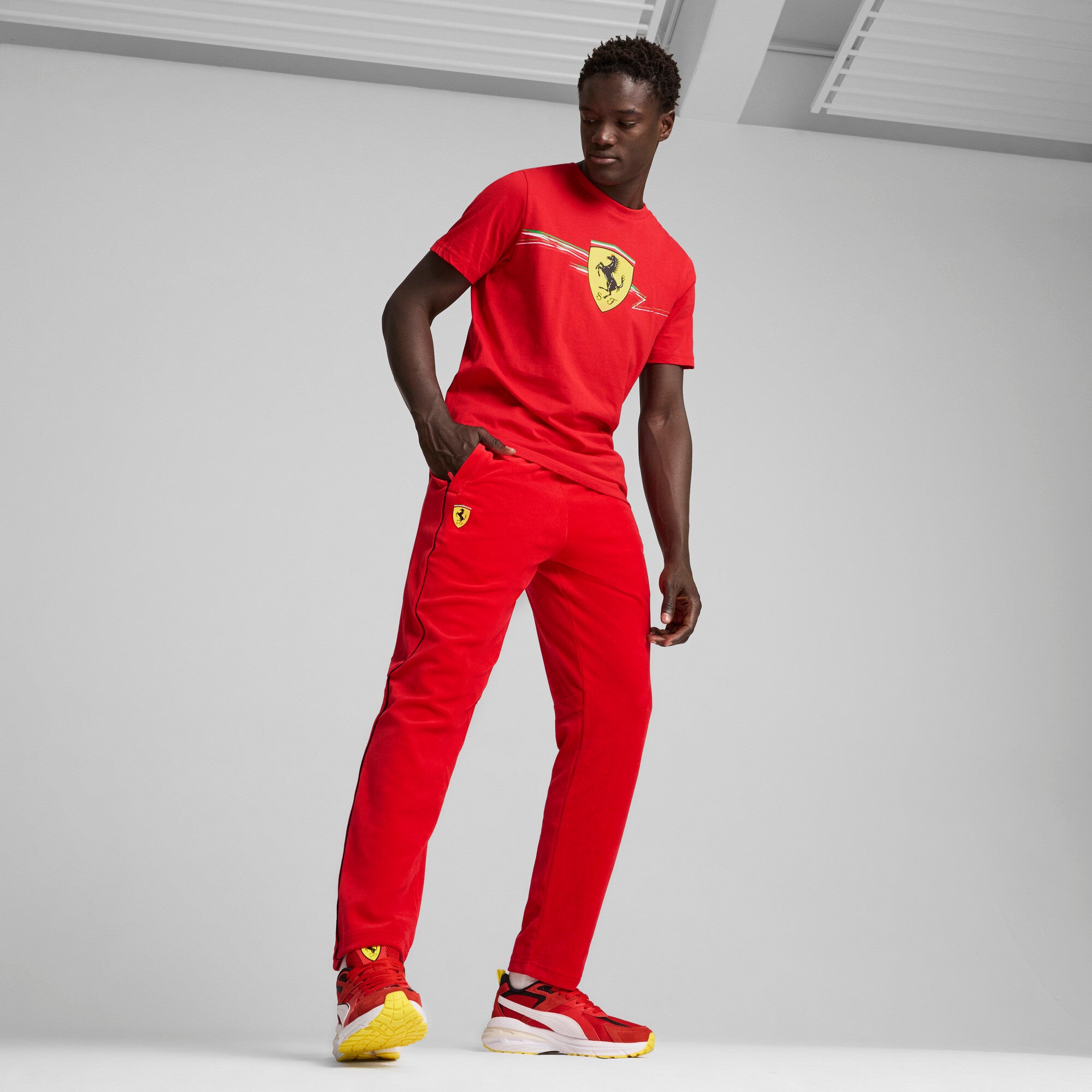 [627055-02] MENS PUMA FERRARI RACE BIG SHIELD TEE