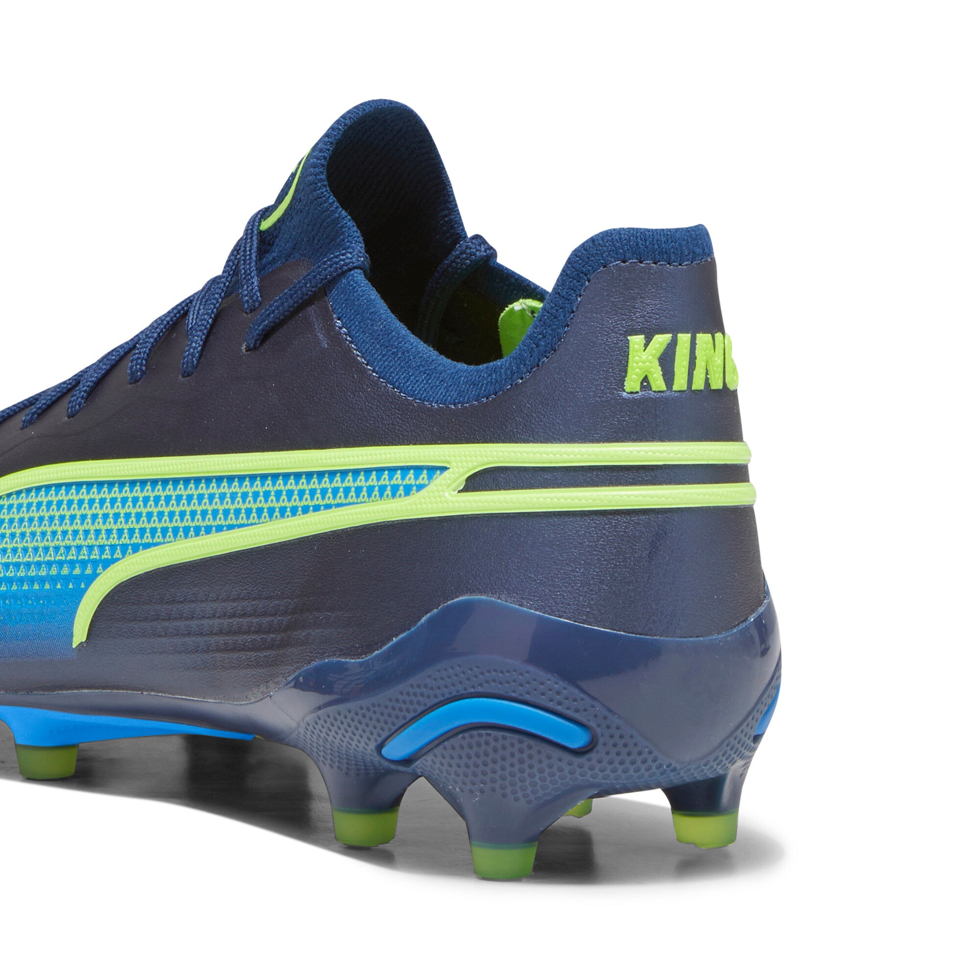 [107563-04] Mens Puma King Ultimate FG/AG Soccer Cleats