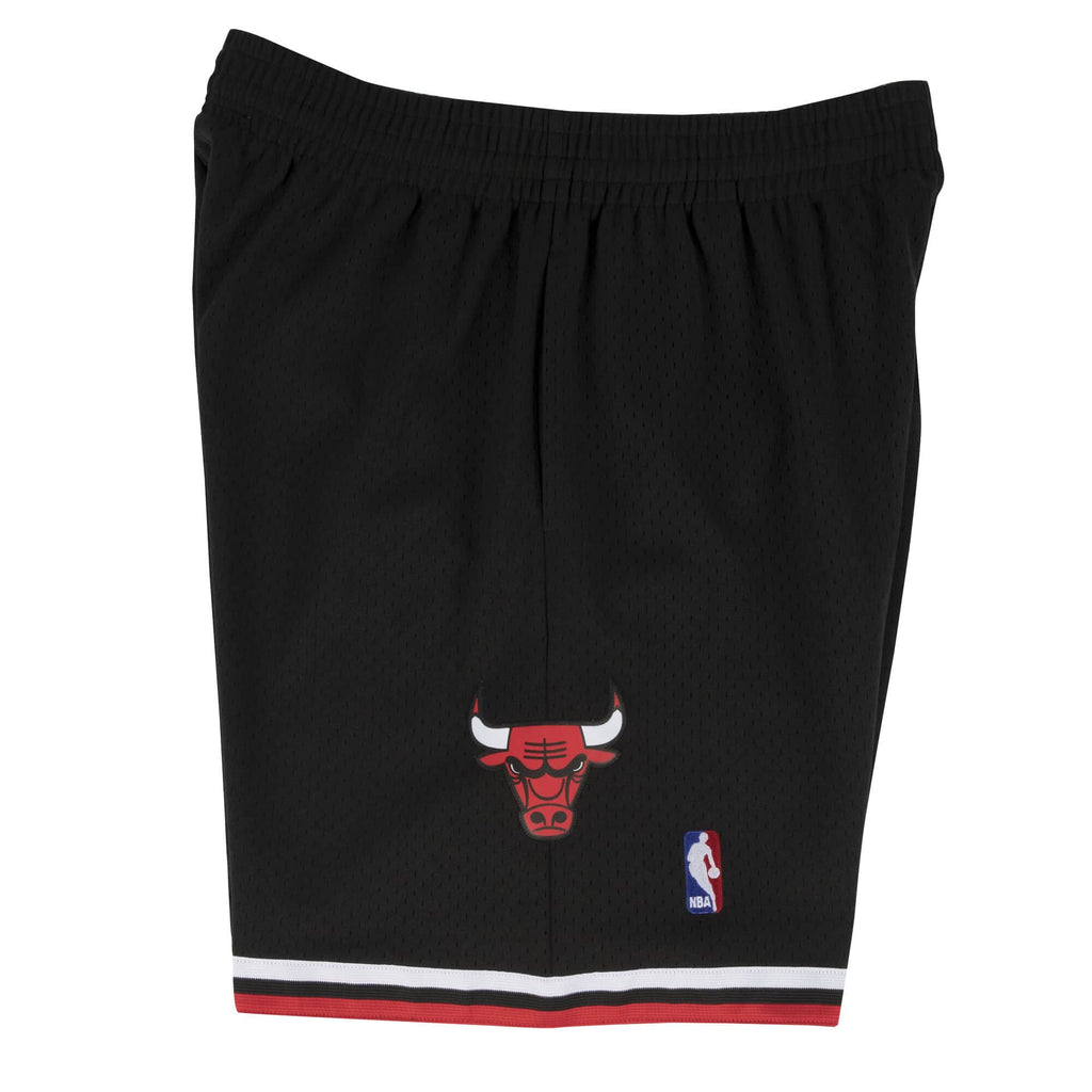 Mens Mitchell & Ness NBA Alternate Swingman Shorts Chicago Bulls 97-98