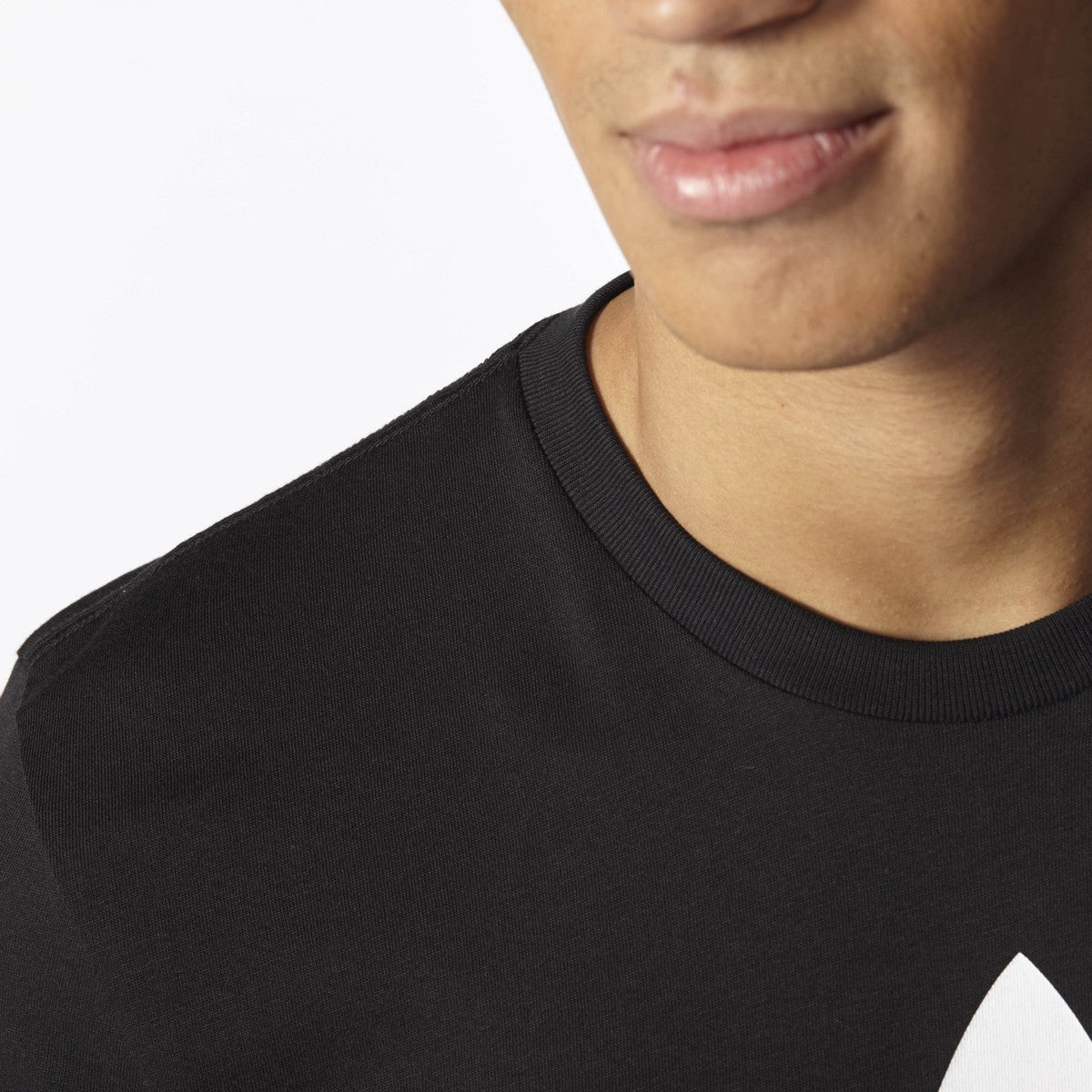 [AJ8830] Mens Adidas Originals Trefoil Tee