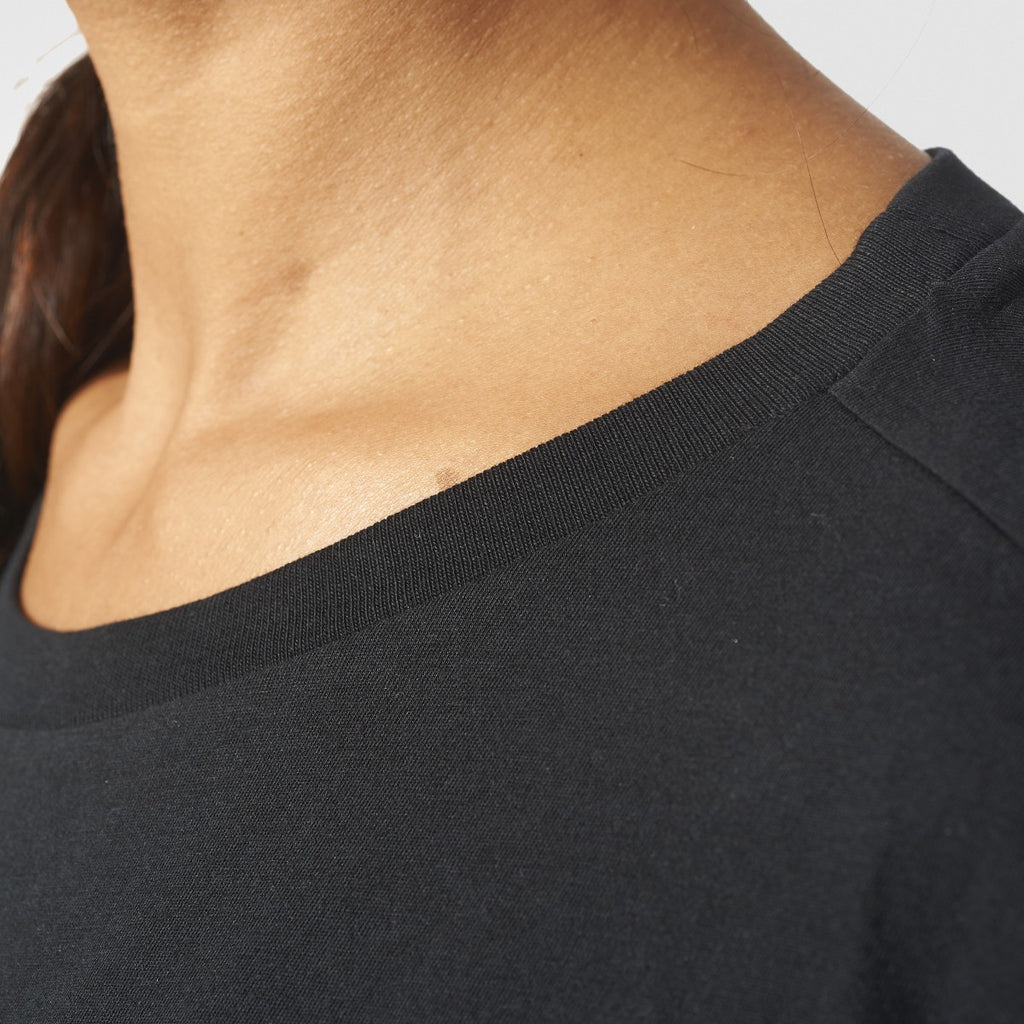 [AJ8944] Womens Adidas Originals Ramera Flag Cropped Tee
