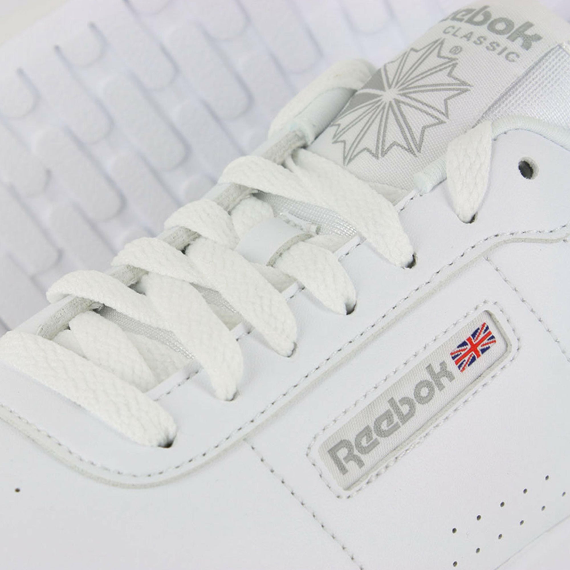 [AR1269] Womens Reebok Princess Lite (Wide D)