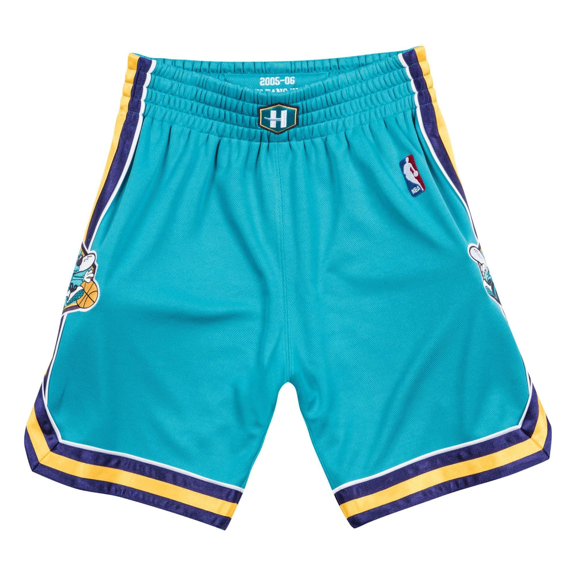 Mens Mitchell & Ness NBA 2005-06 New Orleans Hornets Road Authentic Shorts - sneakAR