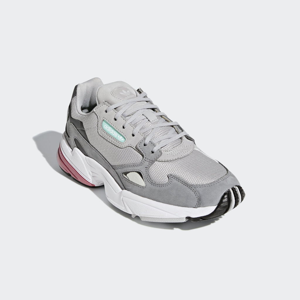 [D96698] Womens Falcon