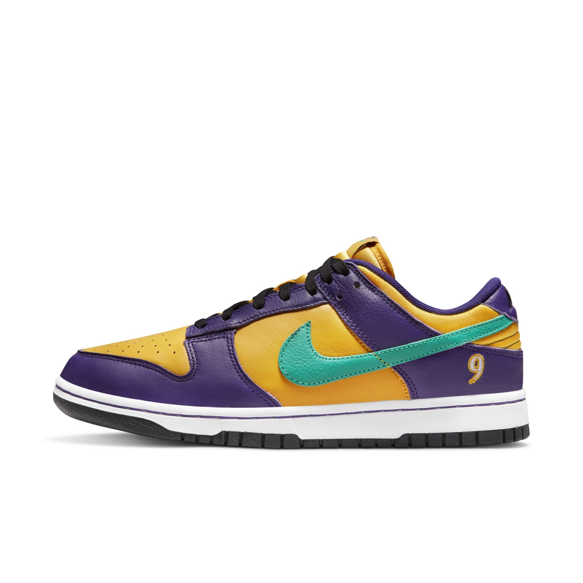 [DO9581-500] Nike Womens DUNK LOW LL