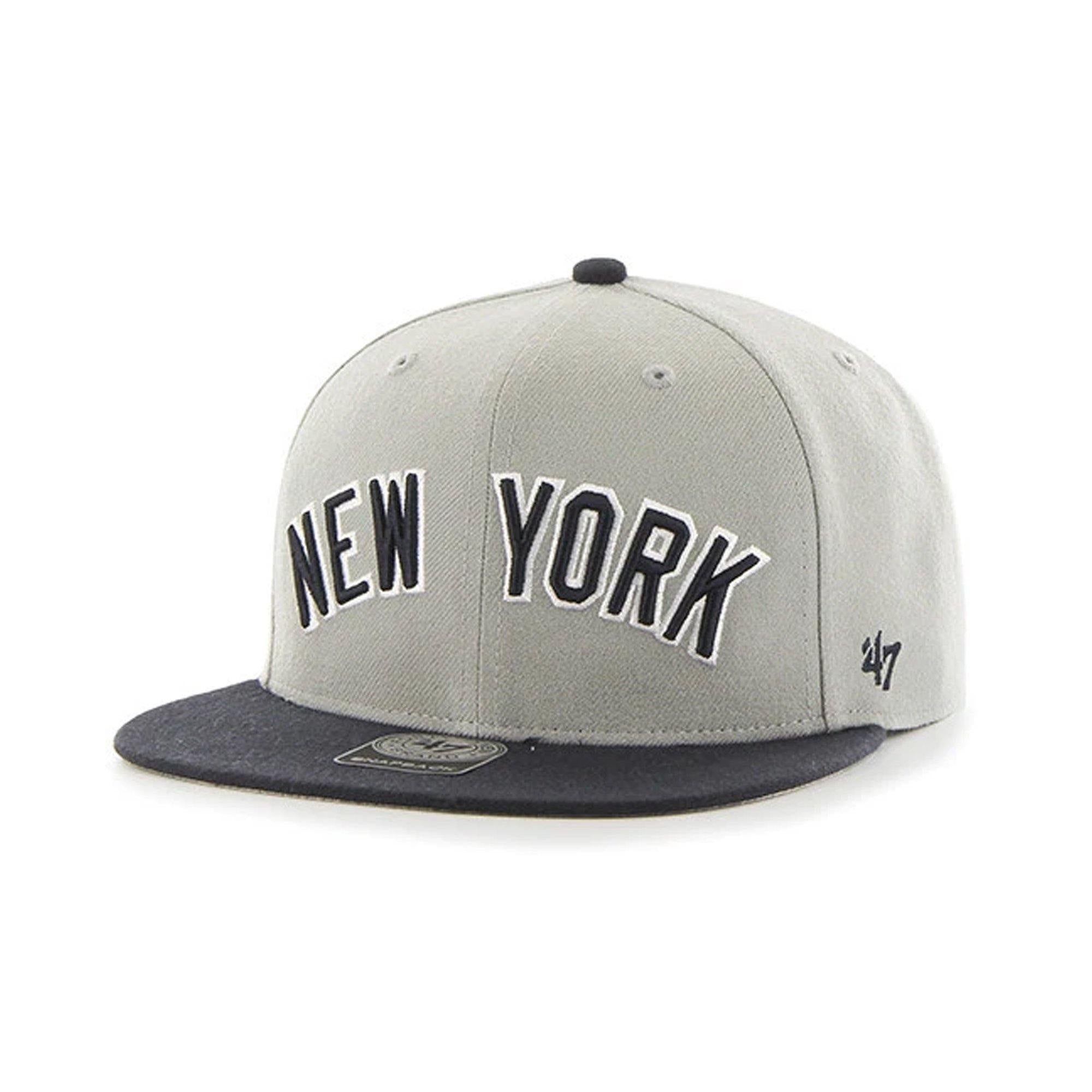 Mens 47 Brand NY Yankees Captain Snapback - Grey/Black - sneakAR