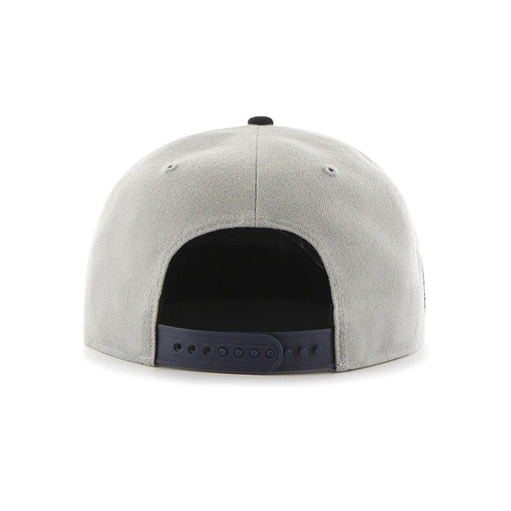 Mens 47 Brand NY Yankees Captain Snapback - Grey/Black - sneakAR