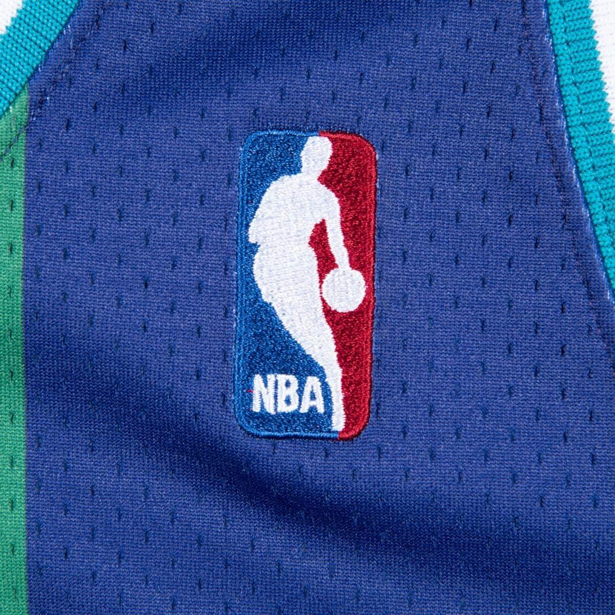 Mens Mitchell & Ness NBA Authentic Jersey Charlotte Hornets 1994 Alonzo Mourning - sneakAR