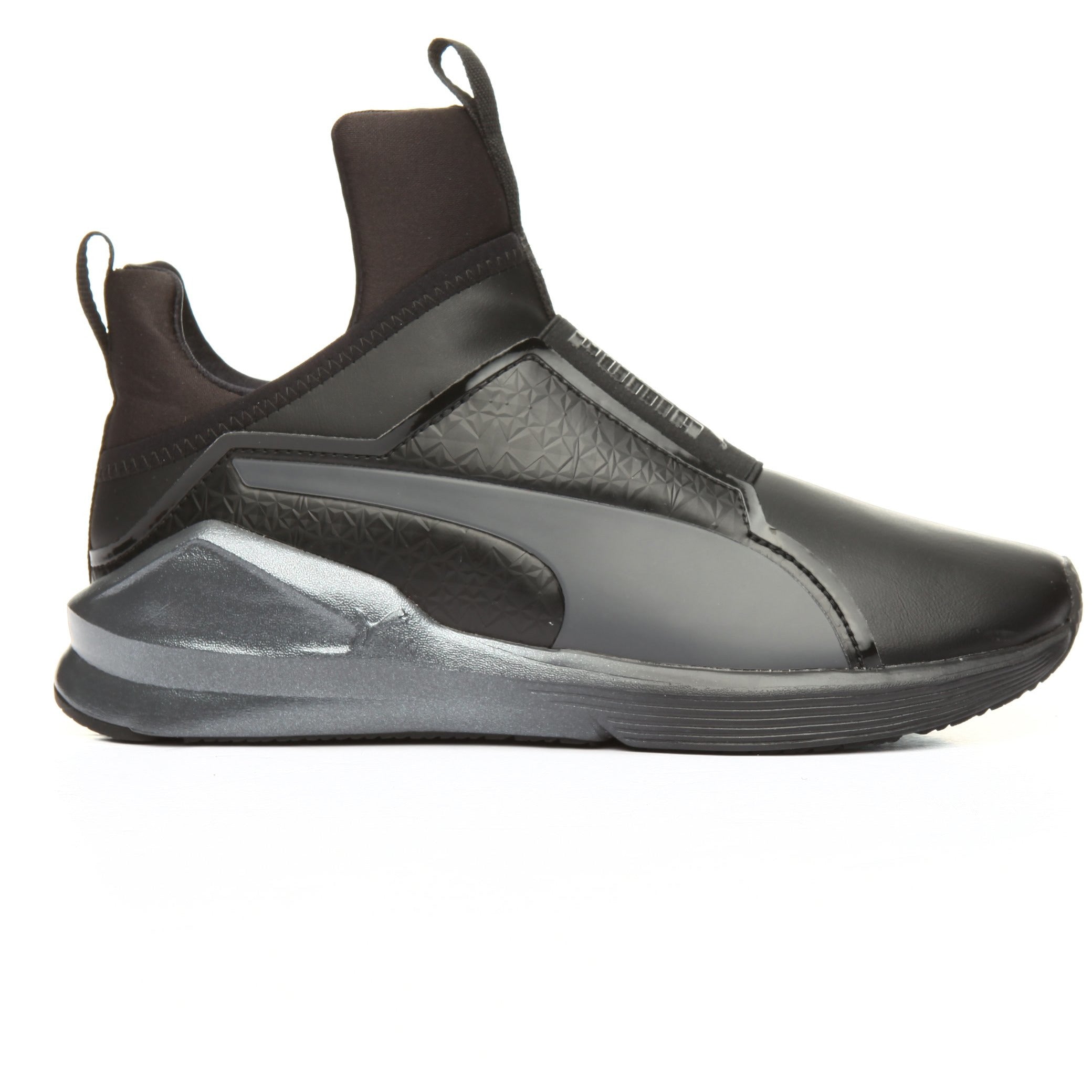 [190914-01] Womens Fierce Chalet