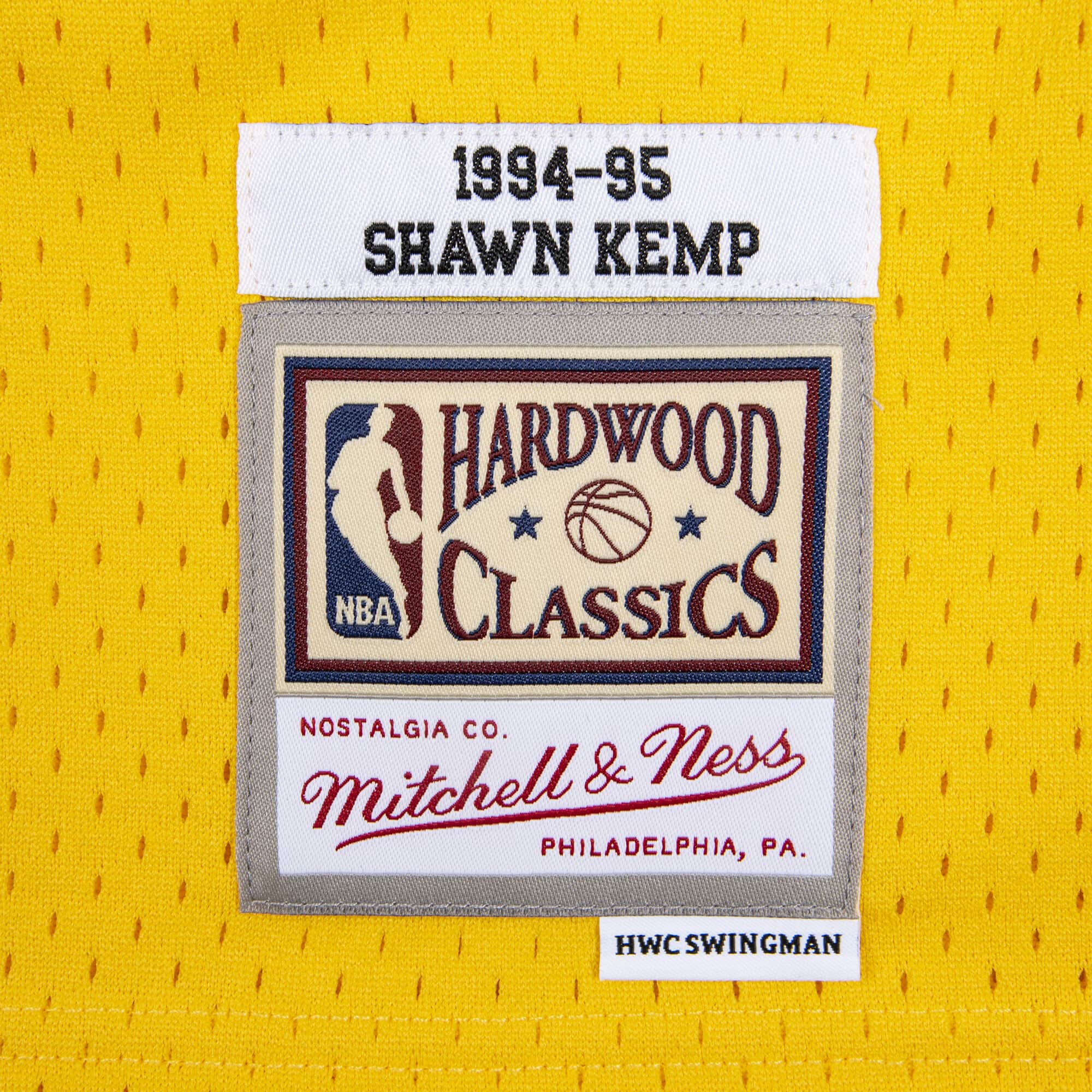 Mens Mitchell & Ness NBA Reload Swingman Jersey Supersonics 1994 Shawn Kemp