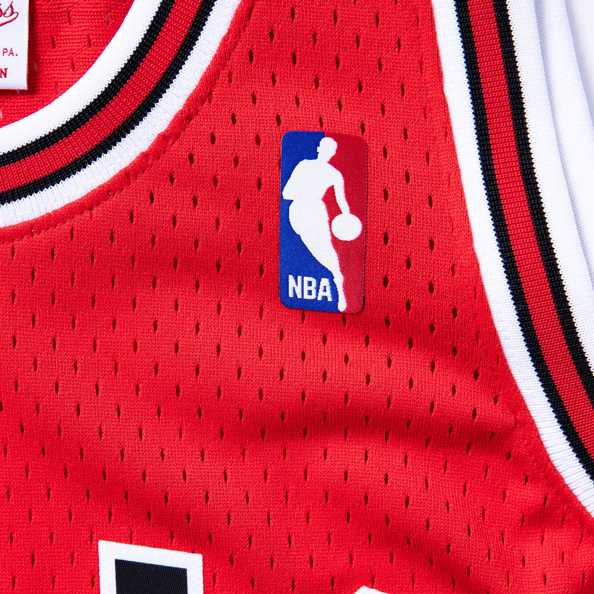 Mens Mitchell & Ness NBA Swingman Jersey 1990 Chicago Bulls BJ Armstrong