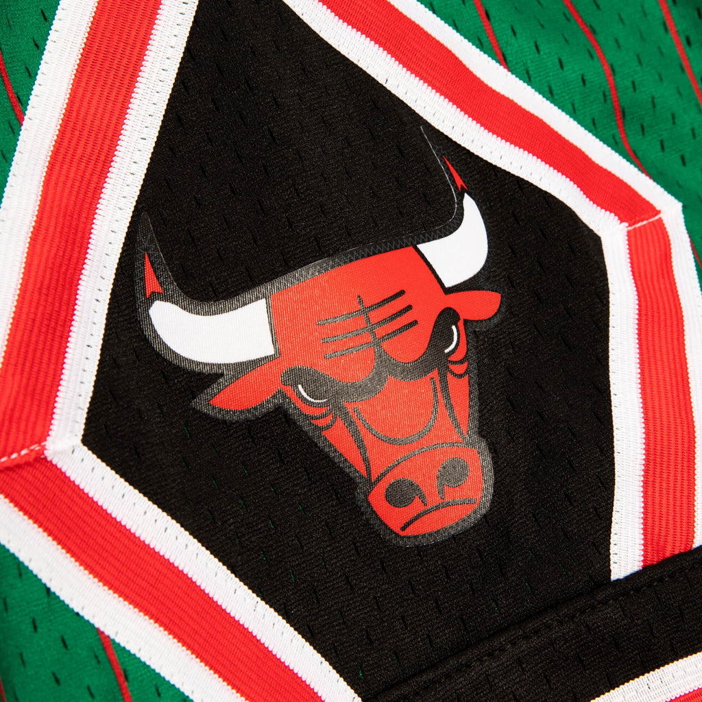 Mens Mitchell & Ness NBA RELOAD SWINGMAN SHORTS - CHICAGO BULLS 1995